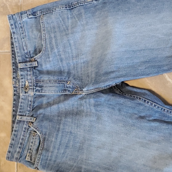 Calvin Klein Jeans - Picture 2 of 5